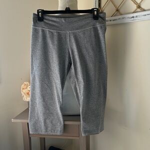 Gray Athletic Cropped Leggings size M-L